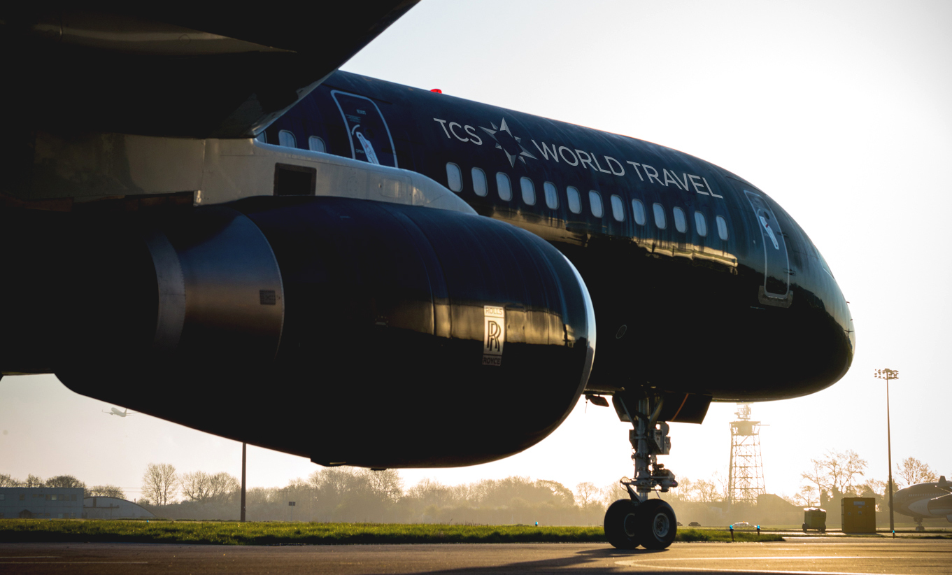Around-the-World in 23 Days on a Private Jet - DG Amazing Experiences